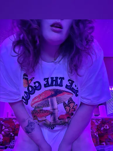 Photo of model @mushiecat