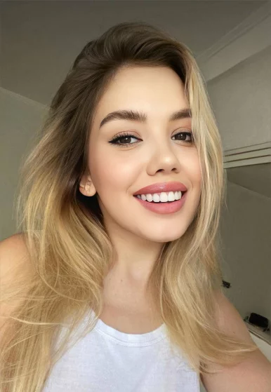 Photo of model @mysterious_leila