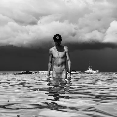 Photo of model @nakedcola