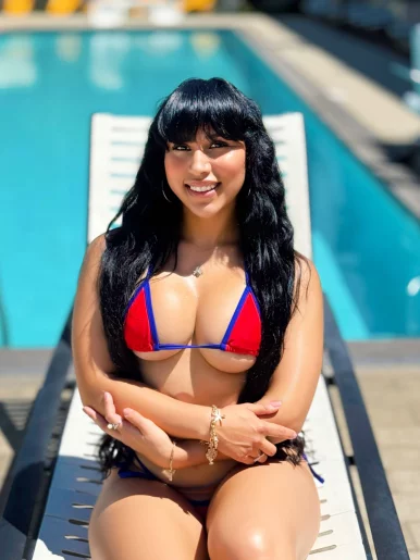 Photo of model @nathaliee.lovee