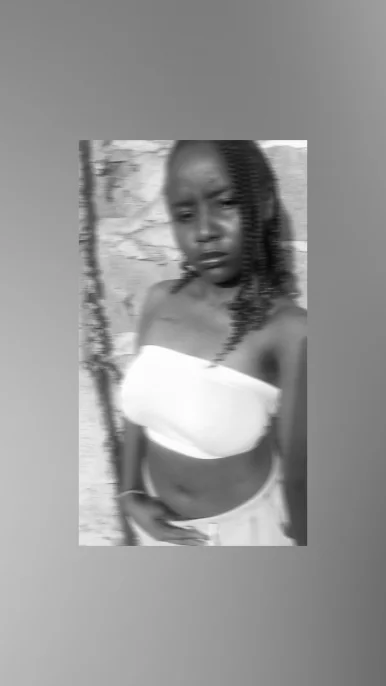 Photo of model @naughty_queen