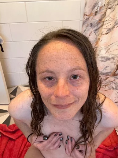 Photo of model @naughtynancyxxx