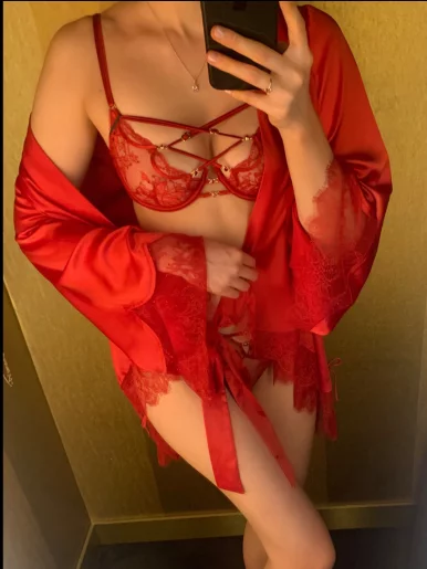 Photo of model @naughtywifey