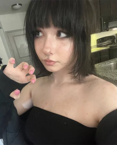 Photo of model @neonkit