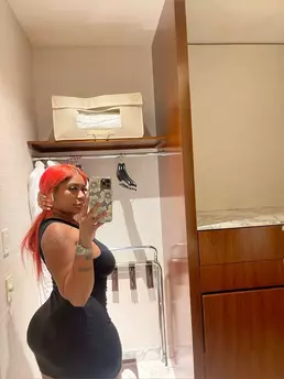 Photo of model @nevvycakes