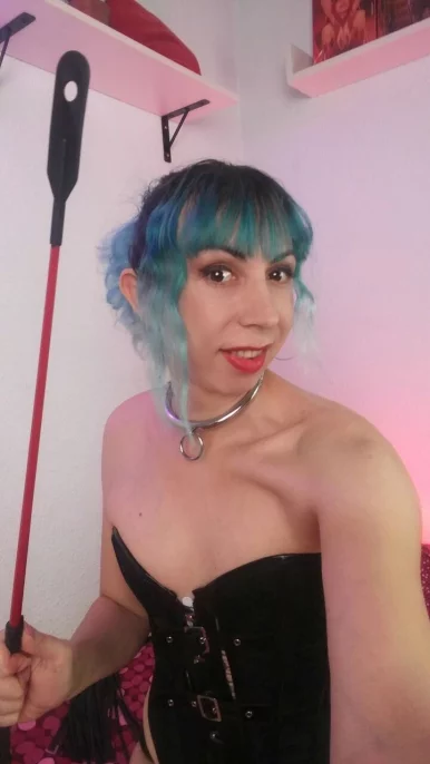 Photo of model @nia_fox