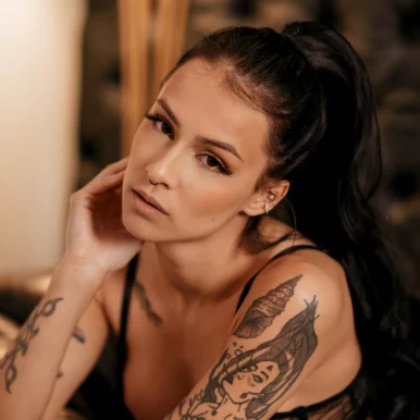 Photo of model @nickybrumfree