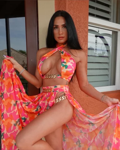 Photo of model @nicolelaurell