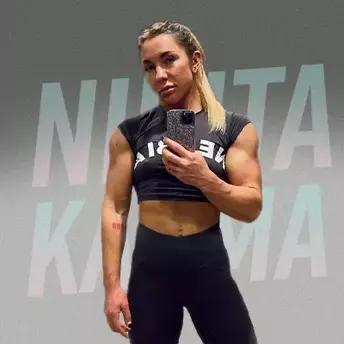 Photo of model @nikitakarma