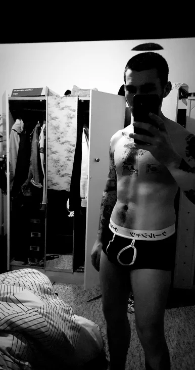 Photo of model @nikkiboi