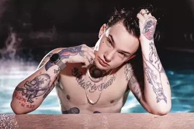 Photo of model @nikkihearts