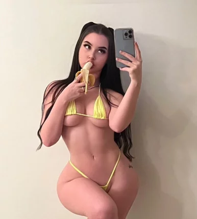 Photo of model @nikkimahanaxo