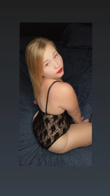 Photo of model @nursegirlfree