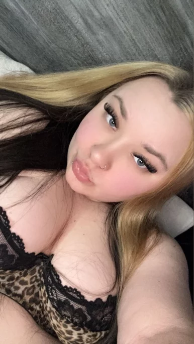 Photo of model @nutforanna