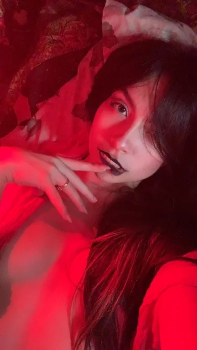 Photo of model @nymphmare