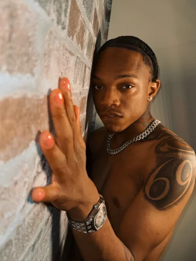 Photo of model @obsession313