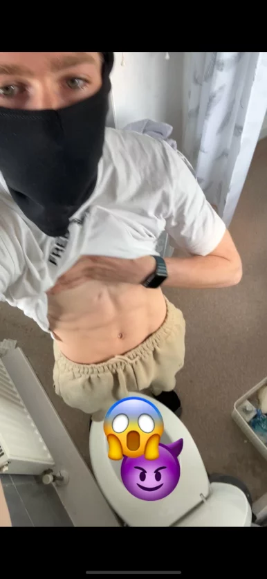 Photo of model @officialbenwardle