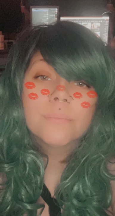 Photo of model @officialelleamory