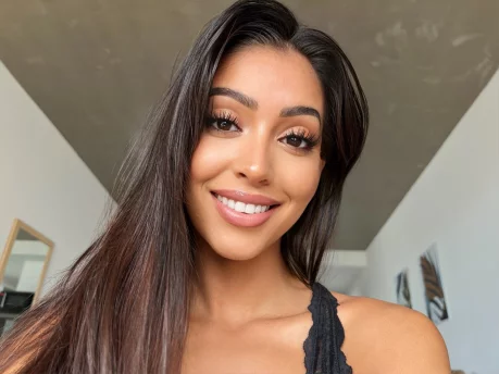 Photo of model @oficialjulianaaherrera