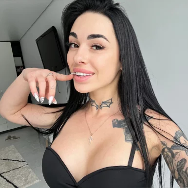 Photo of model @oh_leila