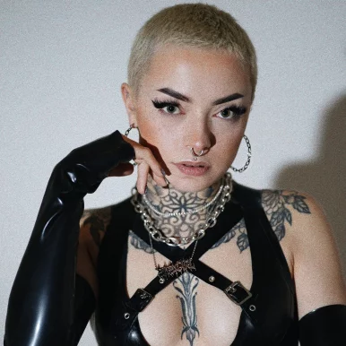 Photo of model @ohshannonsucks