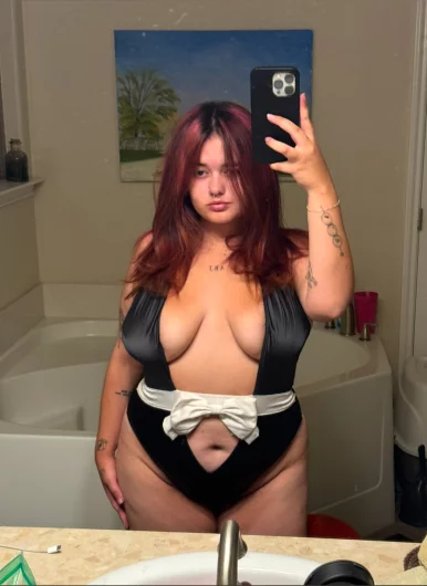 Photo of model @oliviabella