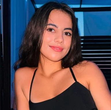 Photo of model @olivkabliss