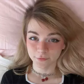 Photo of model @oncloud_e