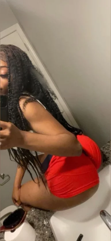 Photo of model @onlydanielle222