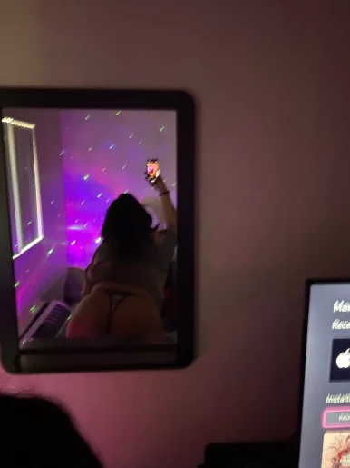 Photo of model @onlyjuules