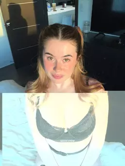 Photo of model @onlysabrena