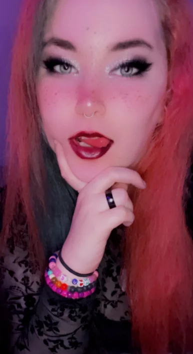 Photo of model @pastel-pizza-rolls