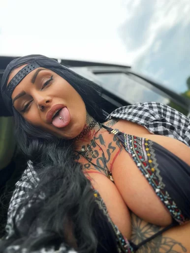 Photo of model @patrisha-devilfree