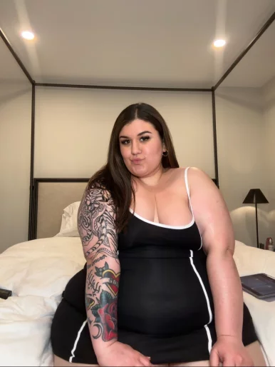 Photo of model @pawggiselle