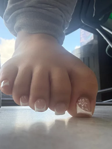 Photo of model @petalkissedtoes