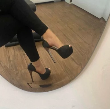 Photo of model @piedidimissdiana