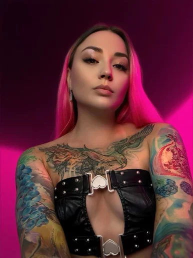 Photo of model @pink_hurricane_free