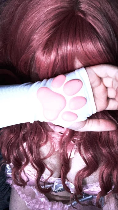 Photo of model @pinkprincesspawz