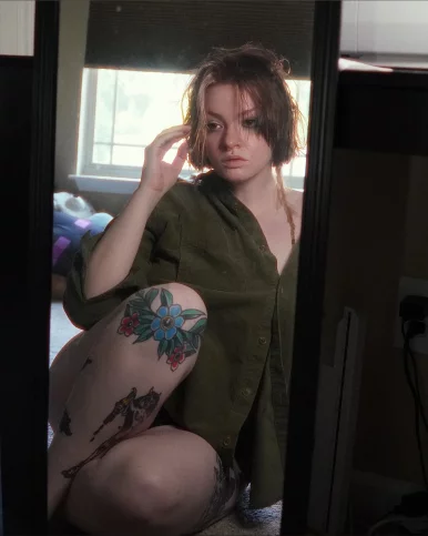 Photo of model @pinkxhoneybee