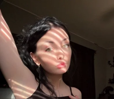 Photo of model @pixiielf