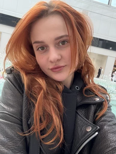 Photo of model @polllyfox