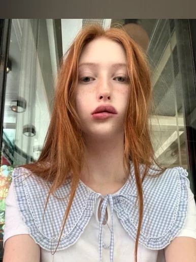 Photo of model @polly_the_paid