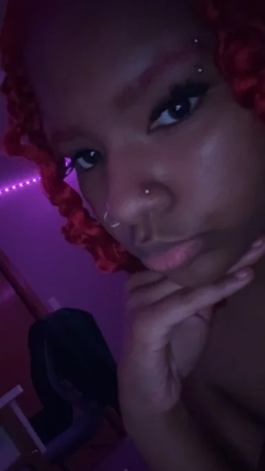 Photo of model @pothead233