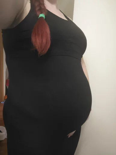 Photo of model @pregoqueen4ever