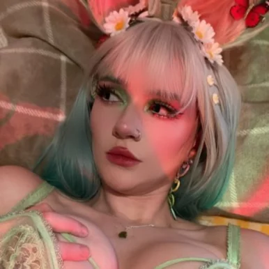 Photo of model @princelypigeon