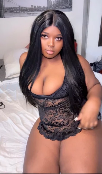 Photo of model @princesskira777