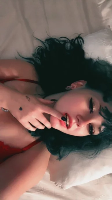 Photo of model @psillyciybin