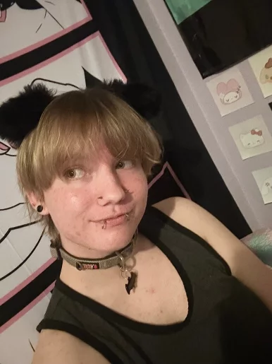 Photo of model @puppie_doll