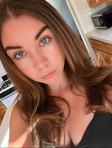 Photo of model @queenharpervip