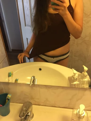 Photo of model @queenmoon